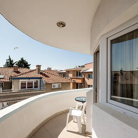 Family Paros 2 Hotel 2*