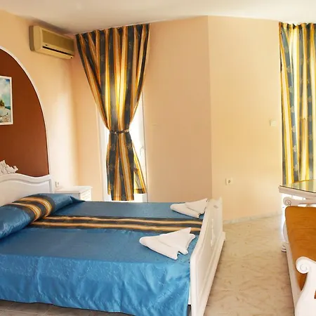 Family Paros 2 2* Pomorie