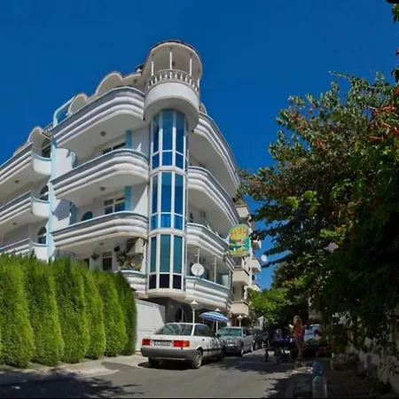 酒店 Family Paros 2