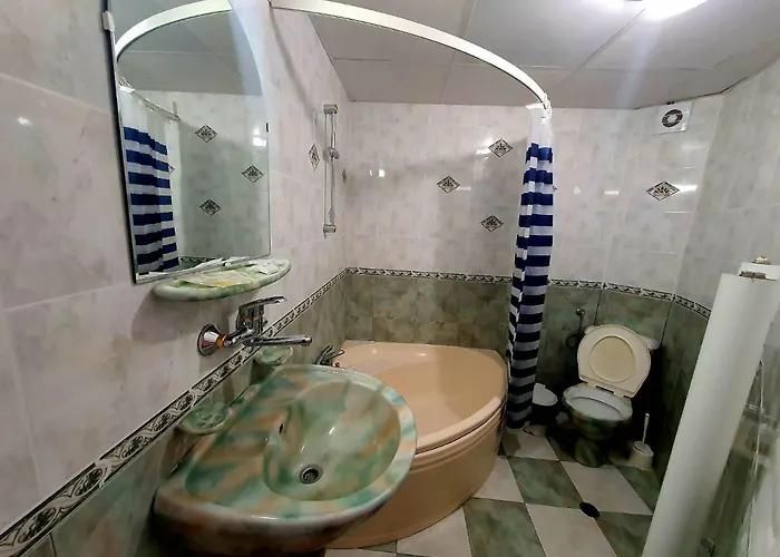 Family Paros 2 Otel 2*