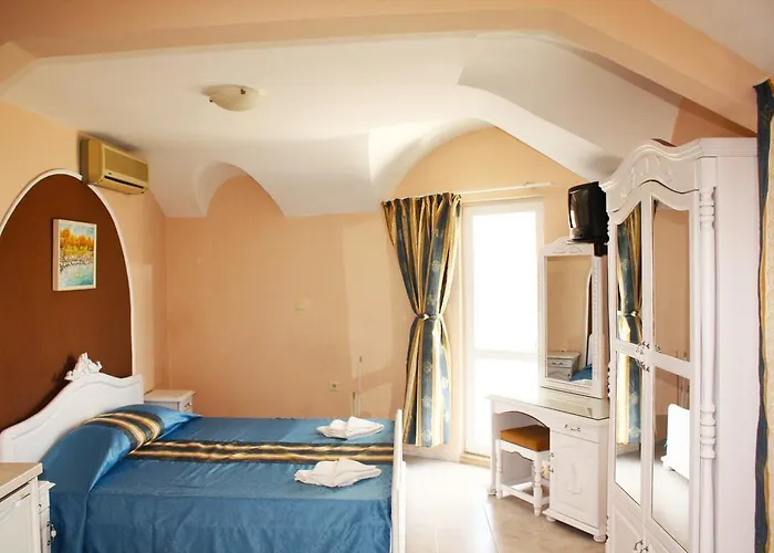 Family Paros 2 2* Ahyolu