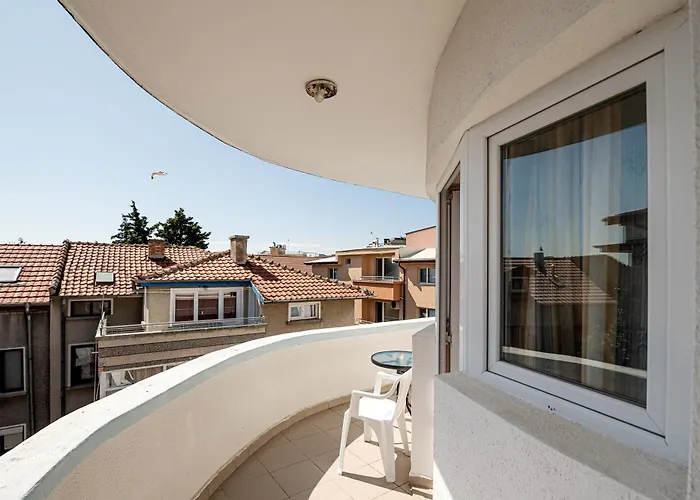 Family Paros 2 Otel 2*